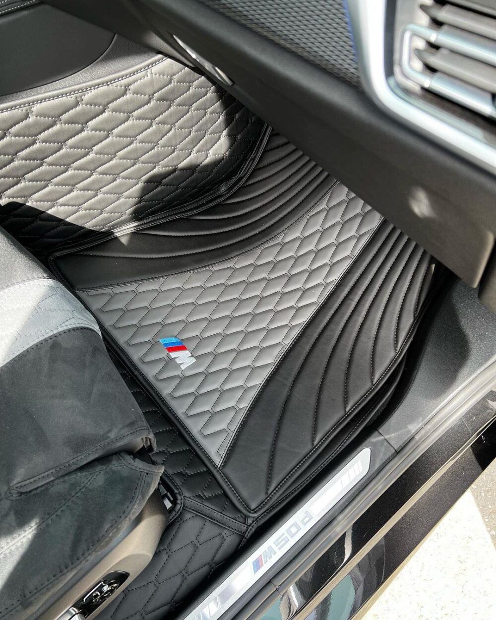 Alternative view of Modern Crest